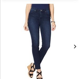 Diane Gilman Dark wash Skinny Jean
